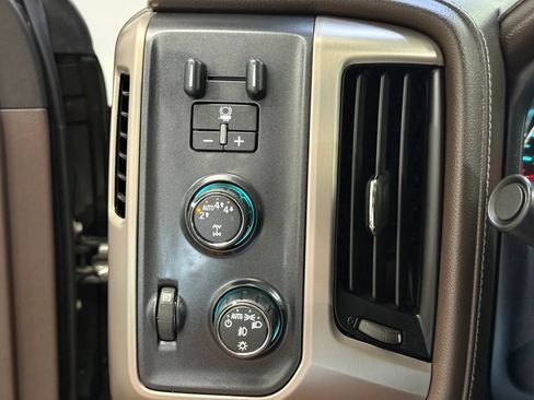 Used 2018 GMC Sierra 1500 Denali w/ Denali Ultimate Package AWD/4WD image 23