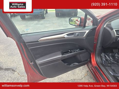 Used 2014 Ford Fusion SE w/ Equipment Group 202A FWD image 9