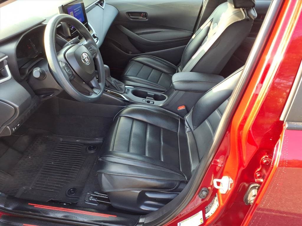 Used 2026 Toyota Corolla LE w/ LE Premium Package FWD image 5
