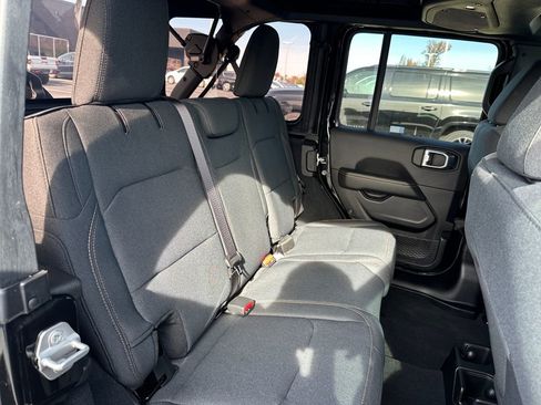 Certified 2024 Jeep Wrangler Sahara w/ Technology Group image 25