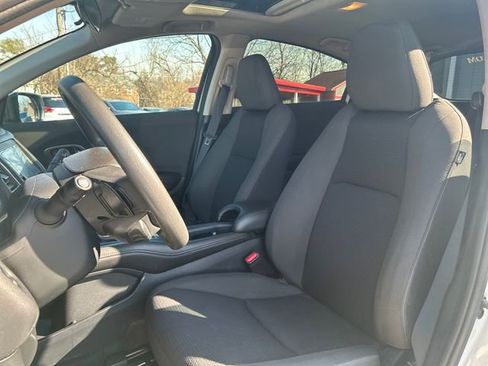 Used 2022 Honda HR-V EX image 10
