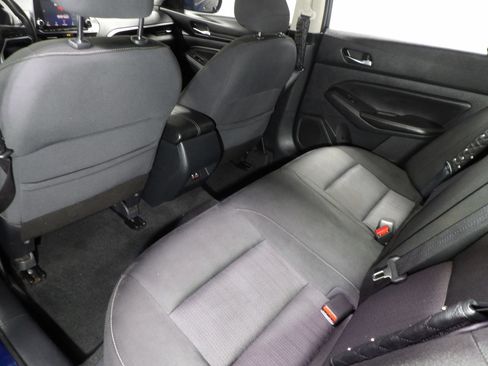 Used 2020 Nissan Altima 2.5 S FWD image 11