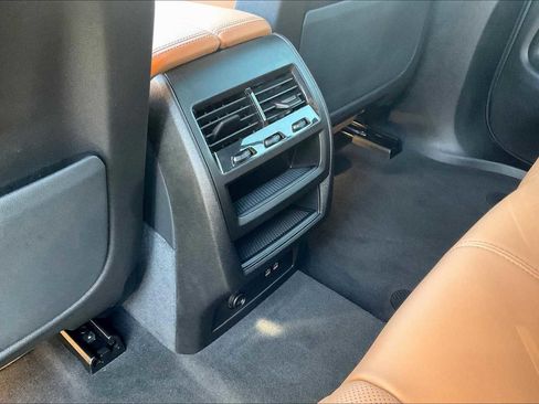 Used 2025 BMW X5 sDrive40i w/ Premium Package image 38