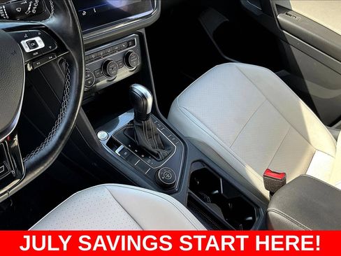 Used 2021 Volkswagen Tiguan SEL AWD/4WD image 21
