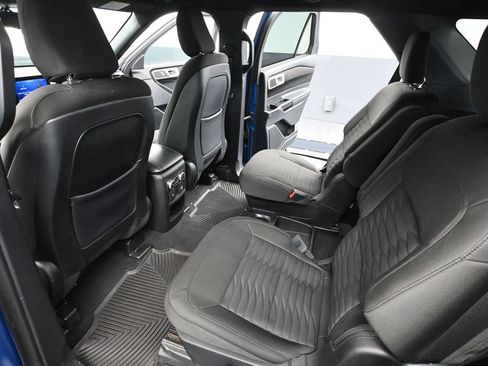 Used 2020 Ford Explorer XLT w/ Comfort Package AWD/4WD image 37