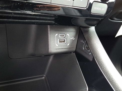 New 2026 Jeep Compass Limited w/ Sun, Sound & Navigation Group AWD/4WD image 16