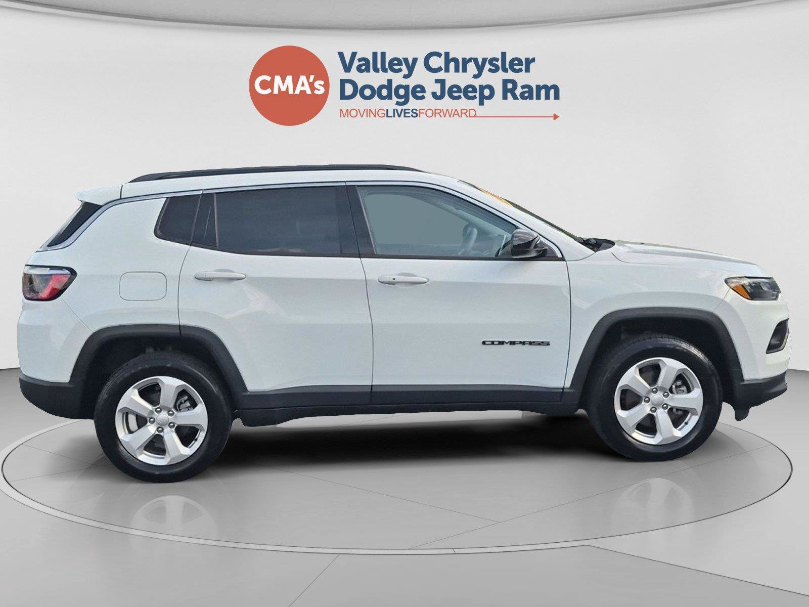 Used 2022 Jeep Compass Latitude AWD/4WD image 6