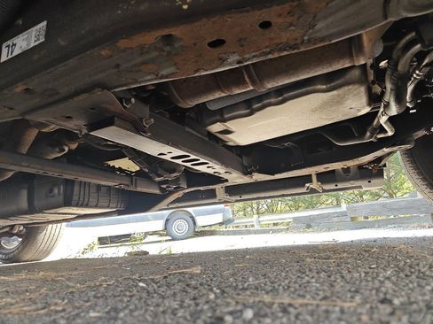 Used 2021 Chevrolet Suburban LT image 40