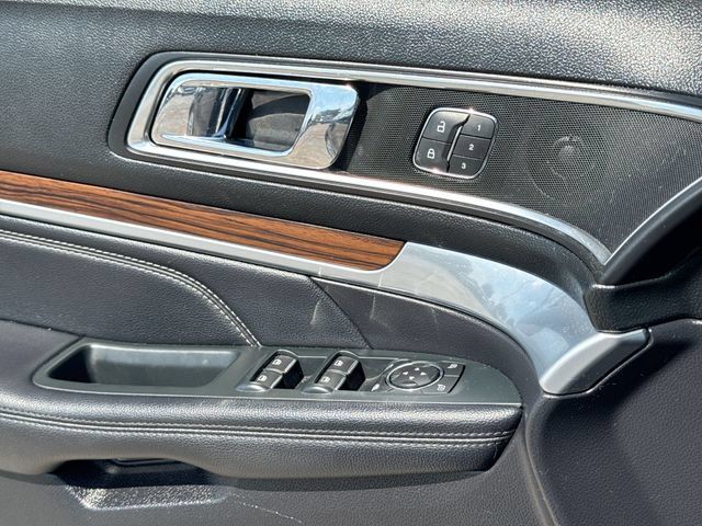 Used 2019 Ford Explorer Limited w/ Class III Trailer Tow Package FWD image 13