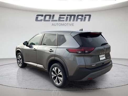 Used 2023 Nissan Rogue SV AWD/4WD image 3