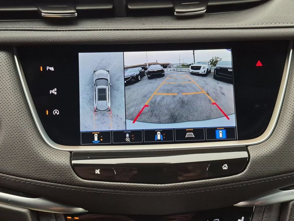 Used 2026 Cadillac XT5 Premium Luxury w/ Driver Assist Package FWD image 7