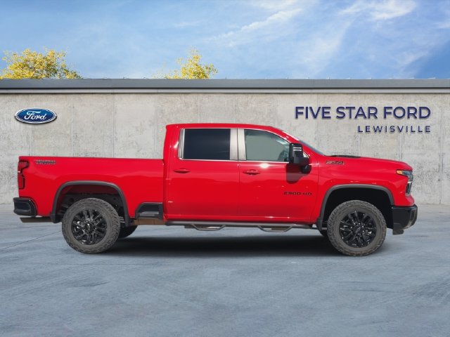 Used 2025 Chevrolet Silverado 2500 LT w/ Trail Boss Package AWD/4WD image 9