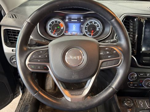 Used 2019 Jeep Cherokee Limited AWD/4WD image 6