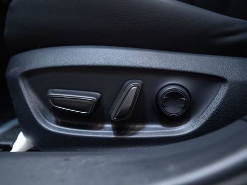 Used 2023 Toyota Prius XLE AWD/4WD image 22