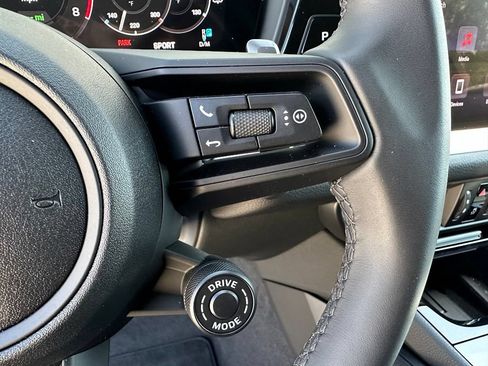 Used 2026 Porsche Cayenne E-Hybrid AWD/4WD image 25
