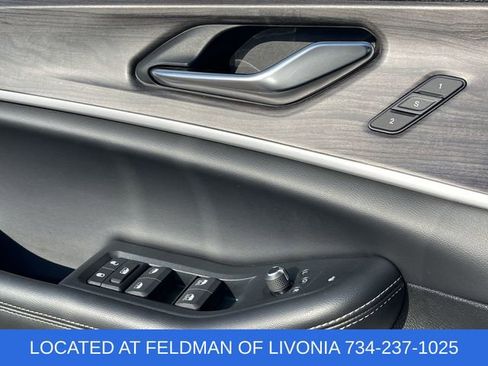 Used 2024 Jeep Grand Cherokee L Limited w/ Luxury Tech Group II image 24