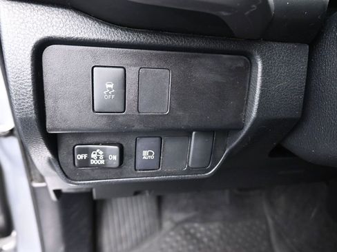 Used 2020 Toyota Tacoma SR5 RWD image 12