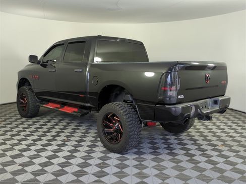 Used 2017 RAM 1500 Express w/ Express Value Package image 7