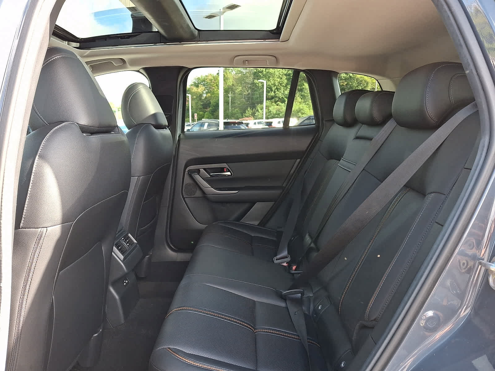 Used 2024 MAZDA CX-50 AWD 2.5 S w/ Premium Plus Pkg image 11