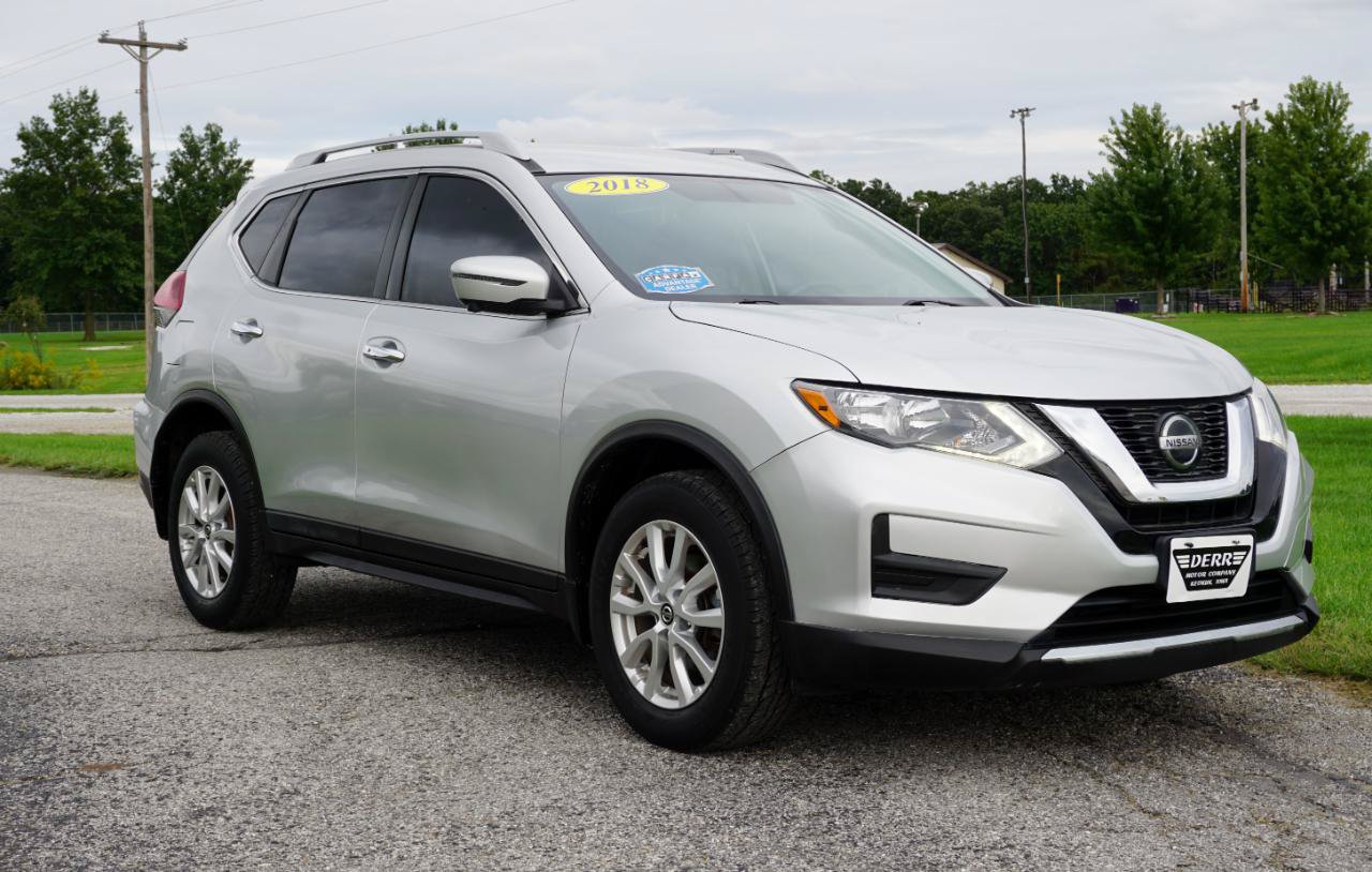 Used 2018 Nissan Rogue SV w/ Premium Package AWD/4WD image 4