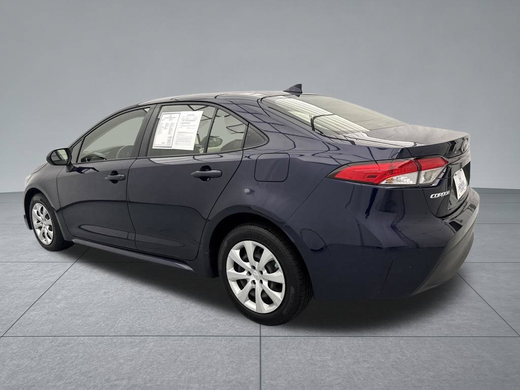 Used 2023 Toyota Corolla LE FWD image 5
