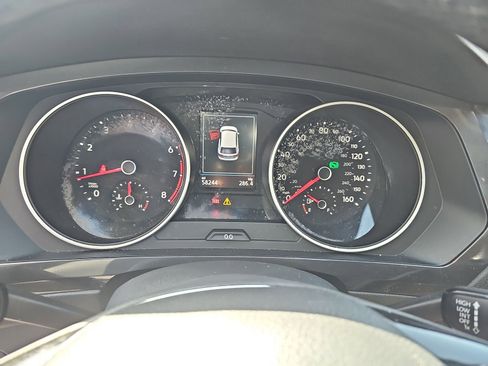 Used 2018 Volkswagen Tiguan SE AWD/4WD image 10