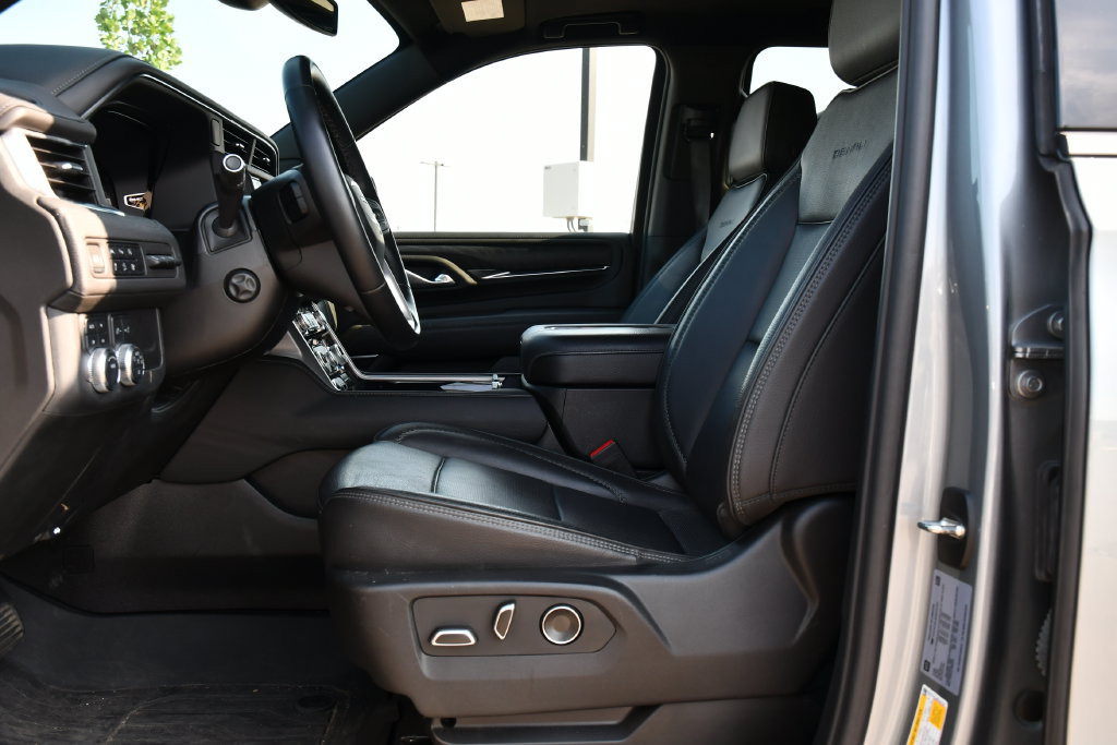 Used 2024 GMC Yukon XL Denali AWD/4WD image 19