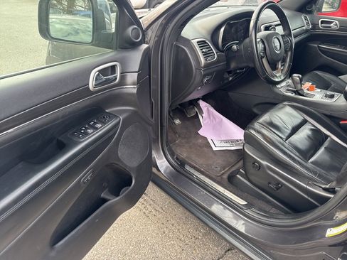 Used 2018 Jeep Grand Cherokee Limited image 11