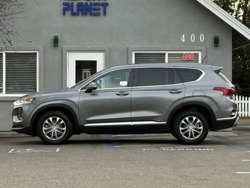 Used 2019 Hyundai Santa Fe SE image 8