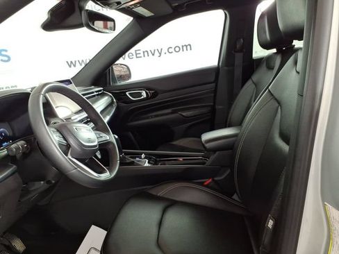 Used 2024 Jeep Compass Limited w/ High Altitude Package AWD/4WD image 13