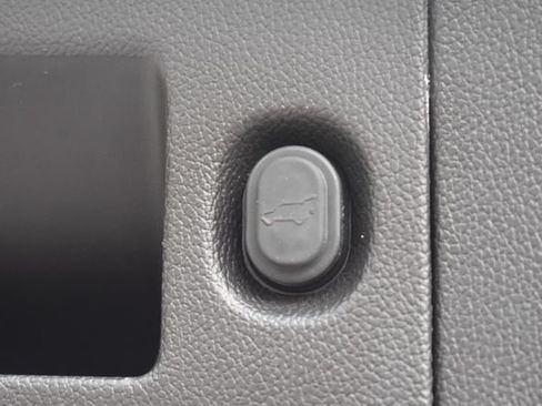 Used 2015 GMC Yukon SLT AWD/4WD image 22