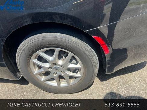 Used 2025 Chrysler Pacifica Select FWD image 5