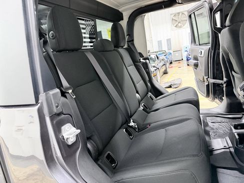 Used 2022 Jeep Gladiator Sport AWD/4WD image 33