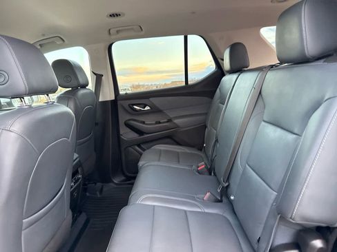 Used 2021 Chevrolet Traverse LT w/ LPO, Cargo Package image 16
