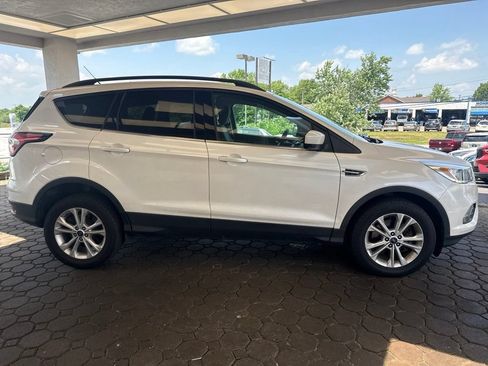 Used 2018 Ford Escape SE AWD/4WD image 5