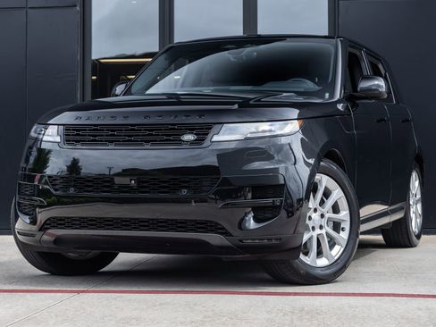 Used 2025 Land Rover Range Rover Sport SE image 1