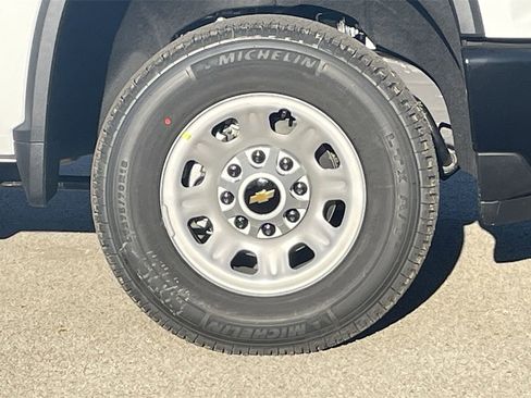 New 2025 Chevrolet Silverado 2500 W/T image 9