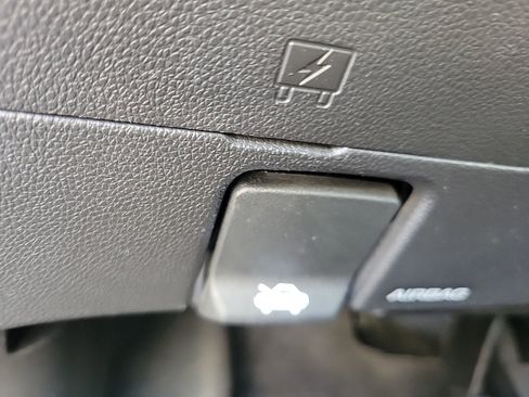 Used 2021 Buick Encore GX Preferred image 22