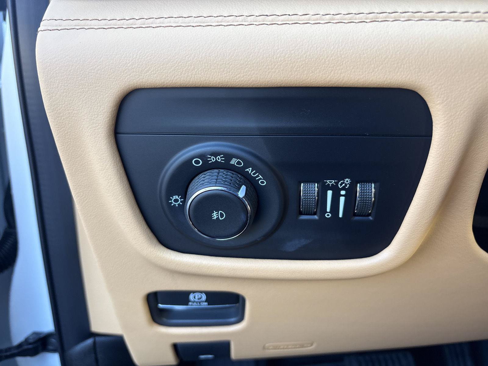 Used 2025 Jeep Grand Cherokee Summit AWD/4WD image 20
