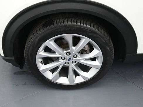 Used 2023 Ford Explorer Platinum w/ Technology Package image 9