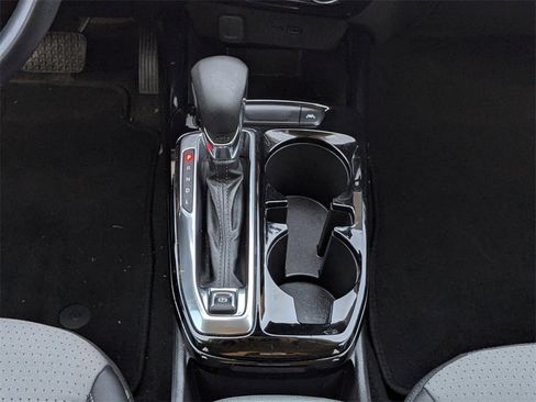 Certified 2025 Chevrolet Trax LT w/ Driver Confidence Package image 22