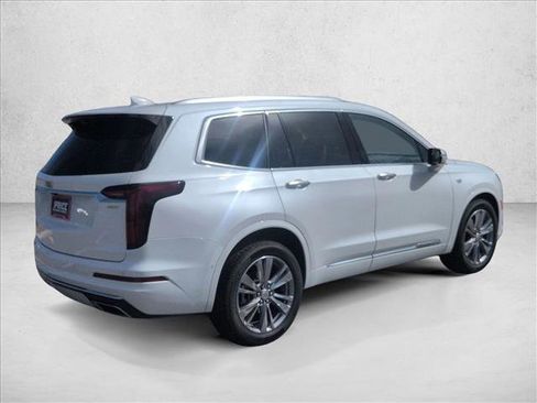 Used 2024 Cadillac XT6 Premium Luxury w/ Technology Package image 5