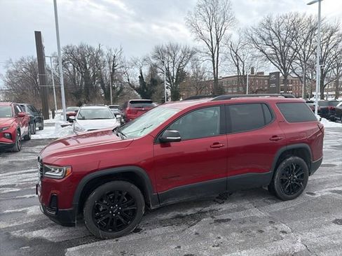 Used 2022 GMC Acadia SLE w/ Driver Convenience Package image 3