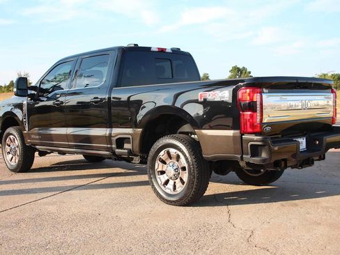 Used 2025 Ford F250 King Ranch w/ FX4 Off-Road Package AWD/4WD image 10