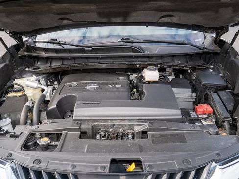 Used 2018 Nissan Murano SV image 12