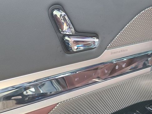 Used 2023 BMW 760i xDrive image 19