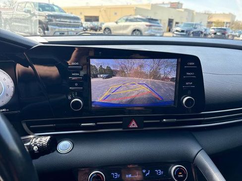Used 2022 Hyundai Elantra SEL w/ Convenience Package FWD image 20