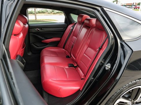 Used 2019 Honda Accord Sport image 41