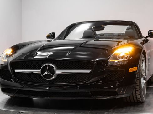 Used 2012 Mercedes-Benz SLS AMG Roadster image 77