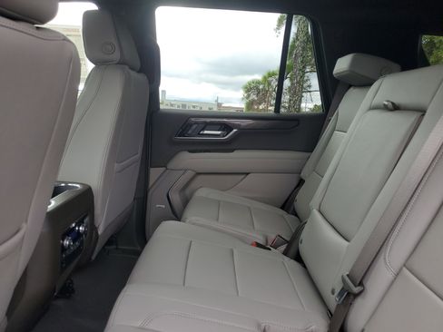 New 2026 GMC Yukon Elevation image 9